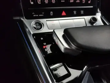 2021 Audi e-tron с пробегом 151 664 км