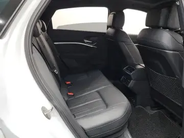 2021 Audi e-tron с пробегом 151 664 км