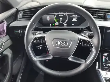 2021 Audi e-tron с пробегом 151 664 км