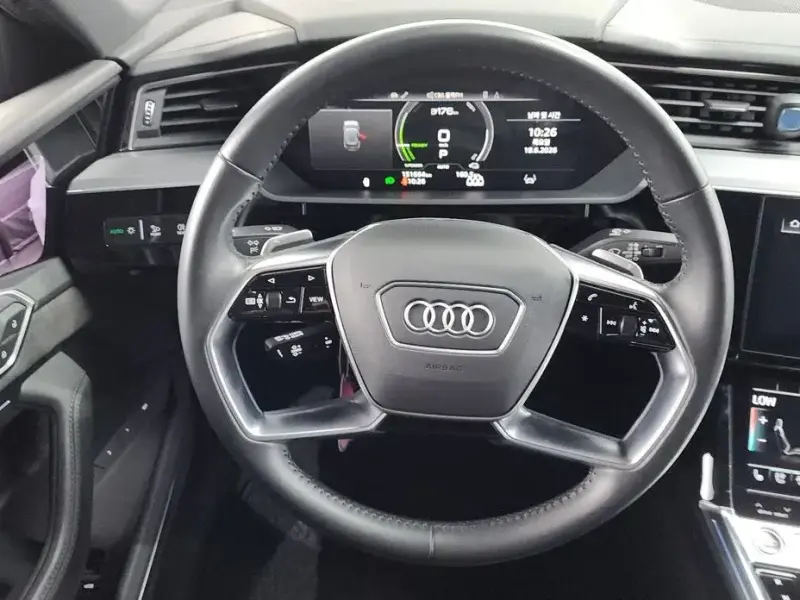 2021 Audi e-tron с пробегом 151 664 км