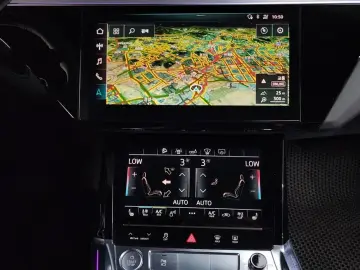 2020 Audi e-tron с пробегом 159 987 км