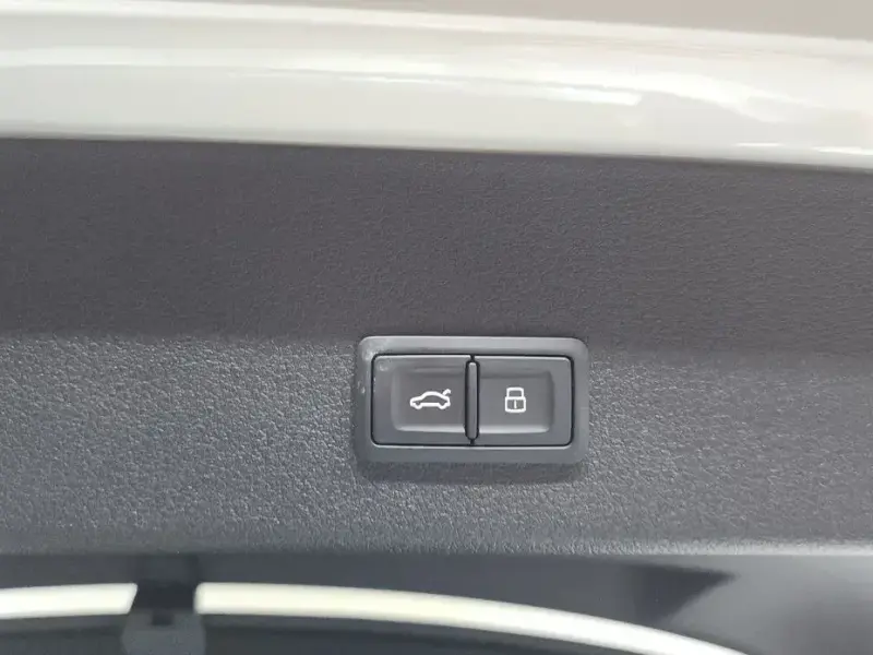 2021 Audi e-tron с пробегом 151 664 км