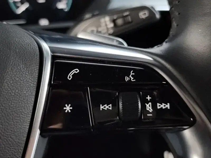 2020 Audi e-tron с пробегом 159 987 км