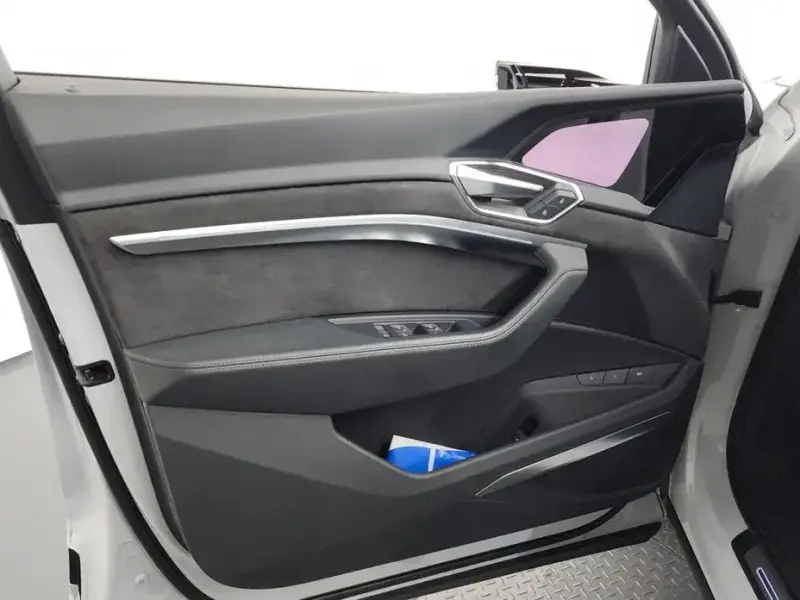 2021 Audi e-tron с пробегом 151 664 км