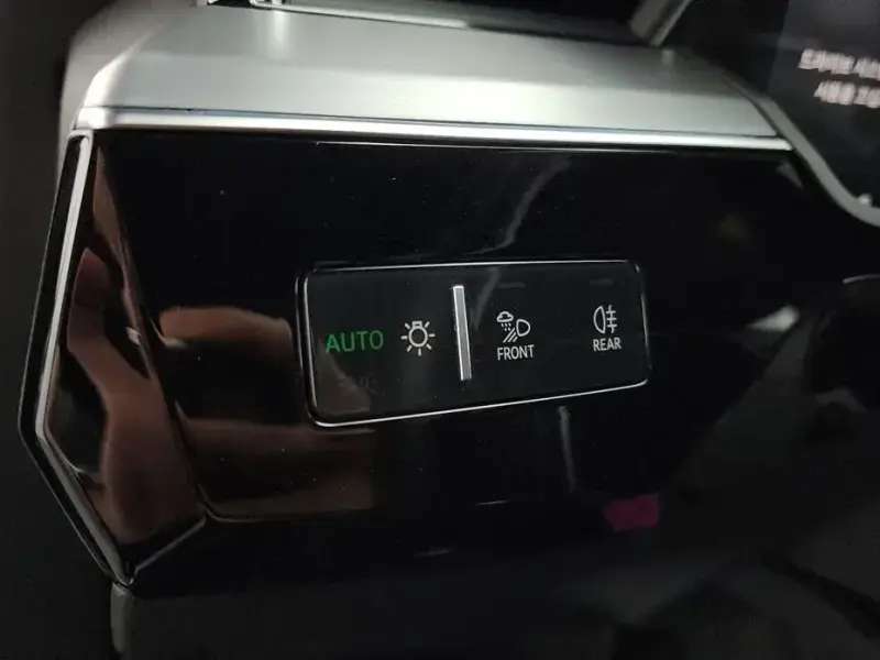 2021 Audi e-tron с пробегом 151 664 км