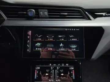 2021 Audi e-tron с пробегом 151 664 км