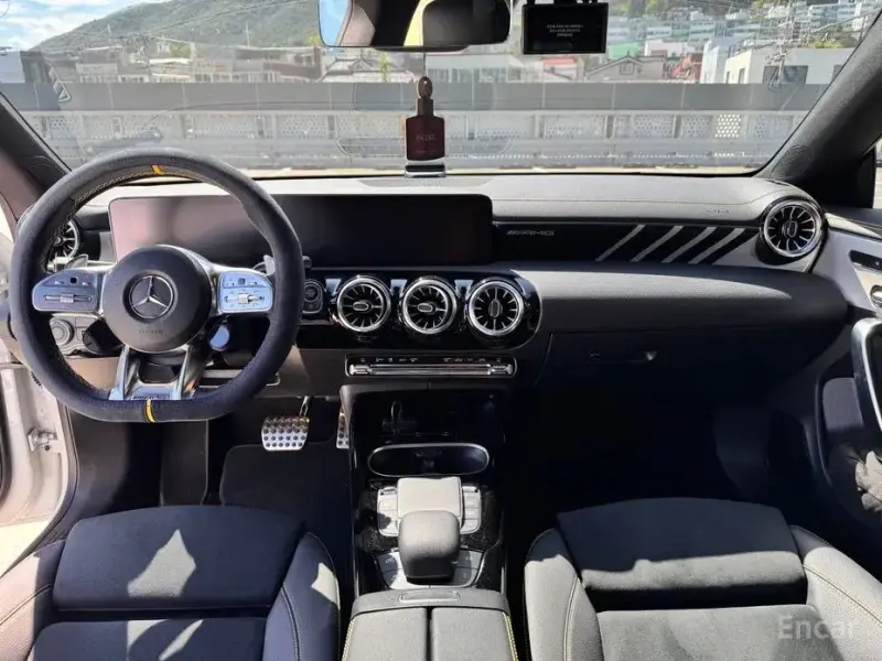 2023 Mercedes-Benz CLA с пробегом 6 500 км