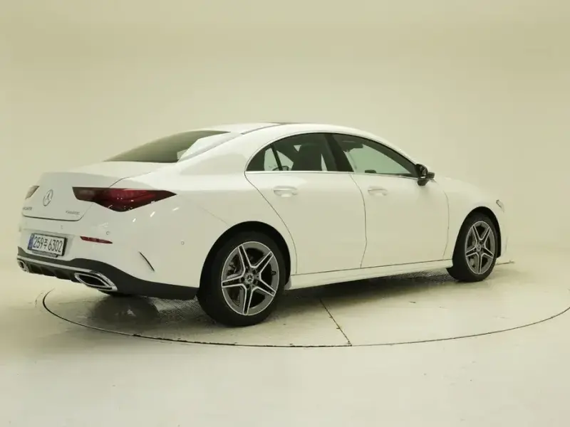 2025 Mercedes-Benz CLA с пробегом 228 км