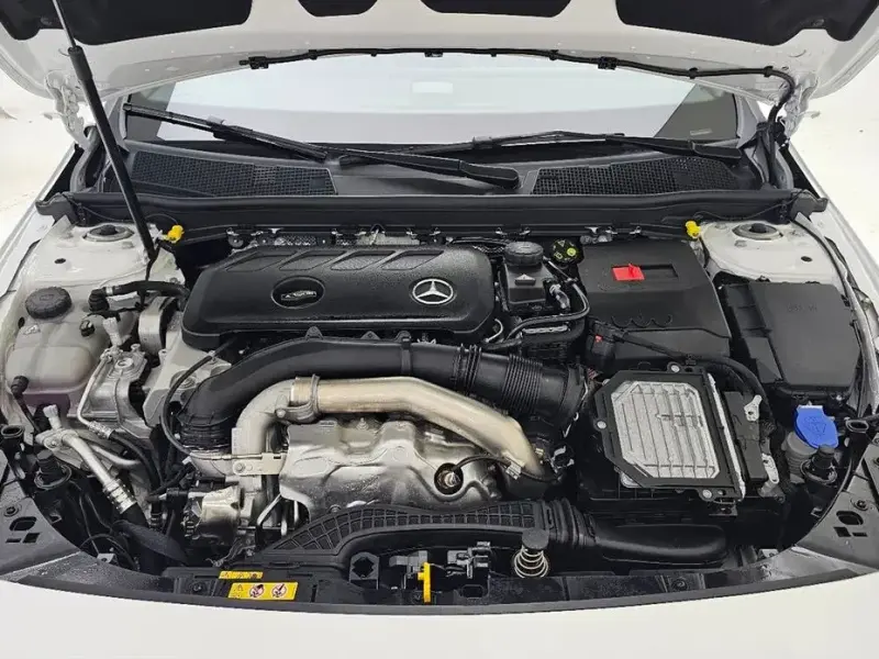 2025 Mercedes-Benz CLA с пробегом 228 км