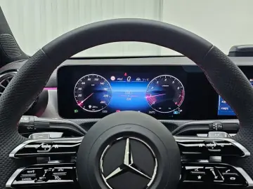 2025 Mercedes-Benz CLA с пробегом 228 км