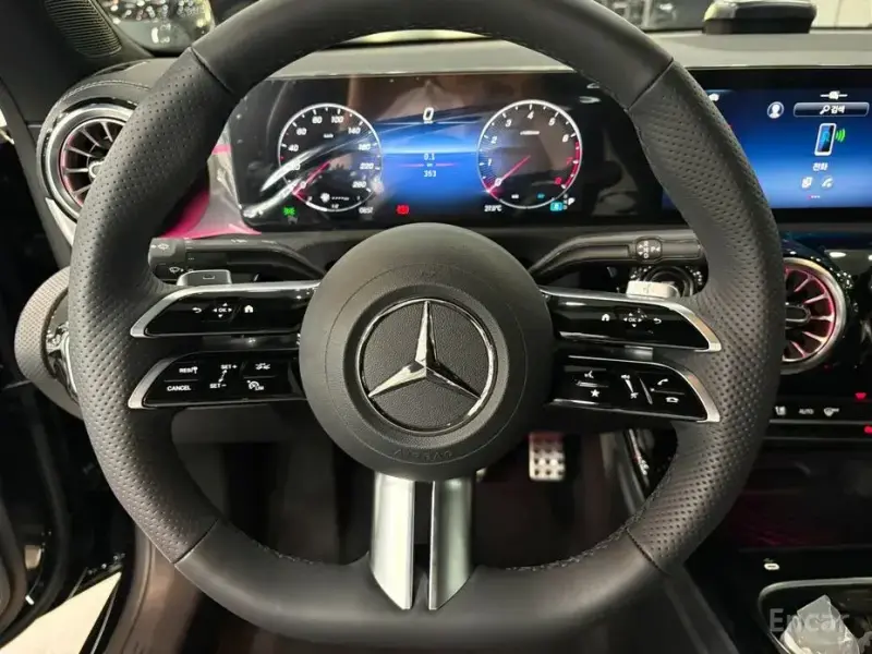 2025 Mercedes-Benz CLA с пробегом 353 км