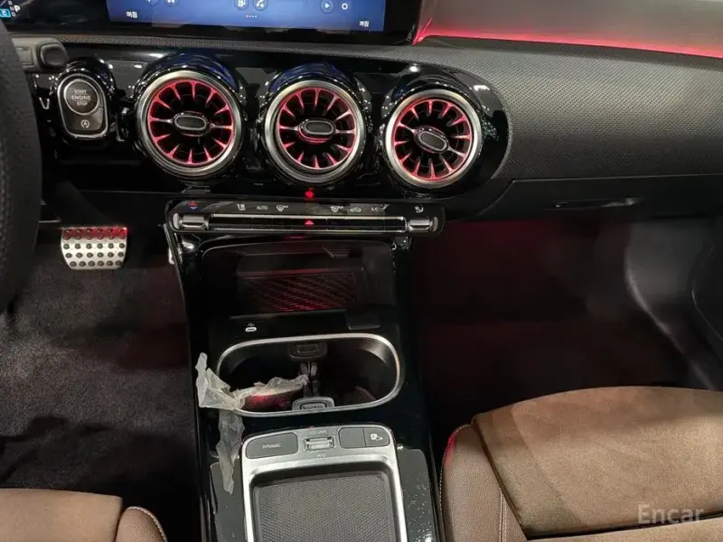 2025 Mercedes-Benz CLA с пробегом 353 км