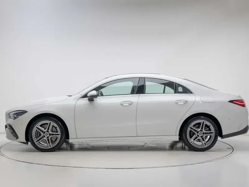2026 Mercedes-Benz CLA с пробегом 5 170 км