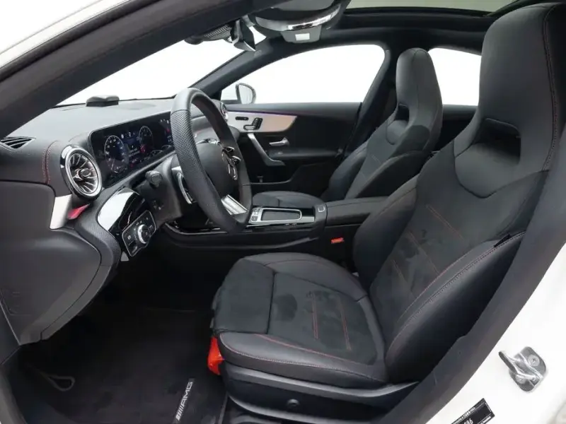 2026 Mercedes-Benz CLA с пробегом 5 170 км