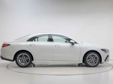 2026 Mercedes-Benz CLA с пробегом 4 613 км