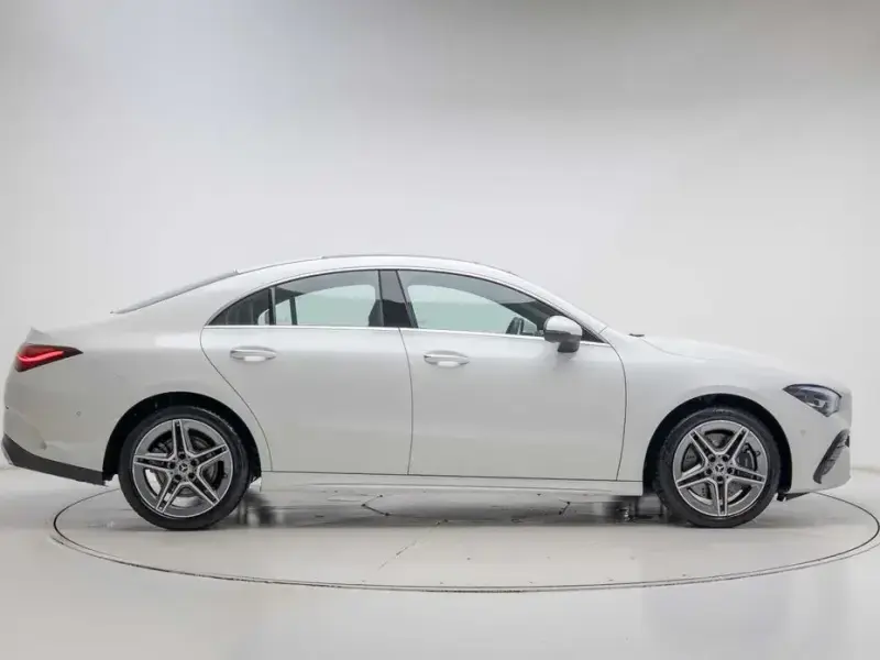 2026 Mercedes-Benz CLA с пробегом 4 613 км