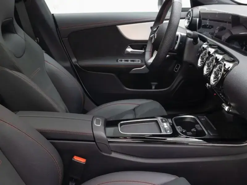 2026 Mercedes-Benz CLA с пробегом 4 613 км