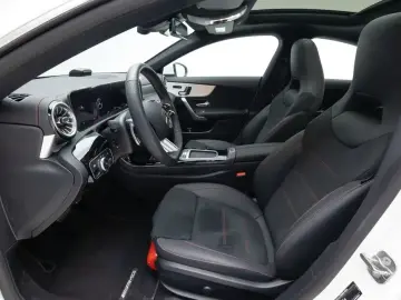 2026 Mercedes-Benz CLA с пробегом 4 613 км