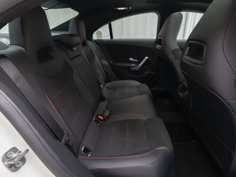 2026 Mercedes-Benz CLA с пробегом 4 613 км