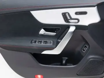 2026 Mercedes-Benz CLA с пробегом 4 613 км