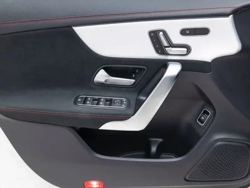 2026 Mercedes-Benz CLA с пробегом 4 613 км