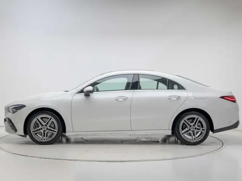 2026 Mercedes-Benz CLA с пробегом 3 046 км