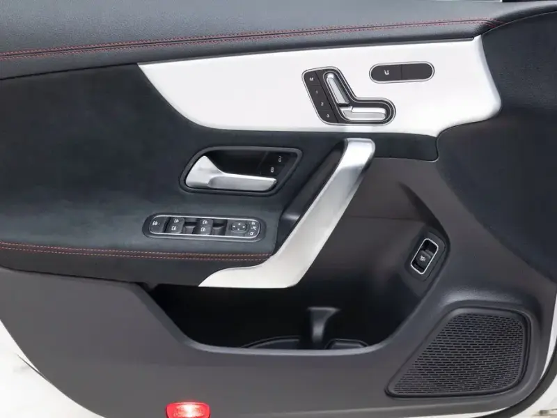 2026 Mercedes-Benz CLA с пробегом 3 046 км