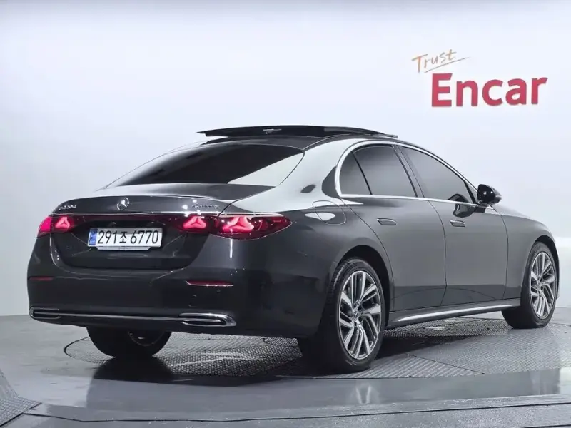 2024 Mercedes-Benz E-Класс с пробегом 50 447 км