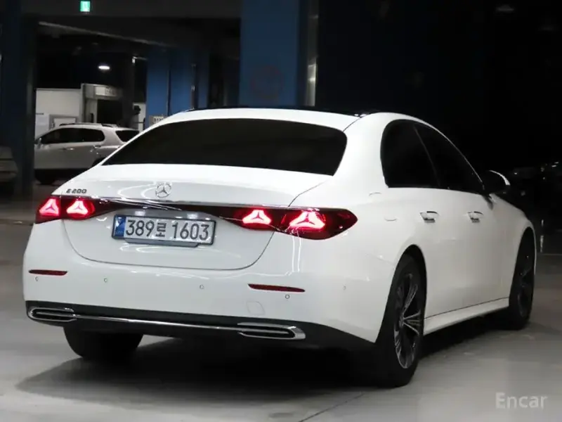 2024 Mercedes-Benz E-Класс с пробегом 20 645 км