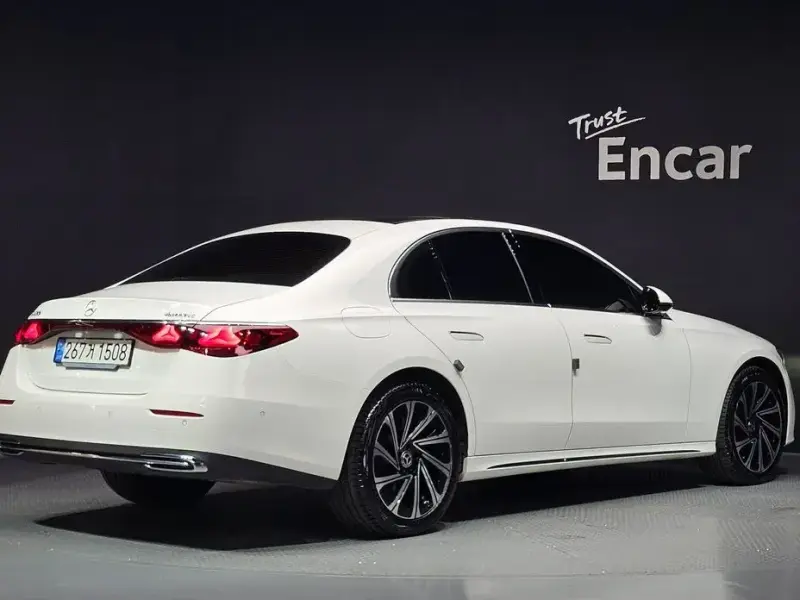 2024 Mercedes-Benz E-Класс с пробегом 6 275 км