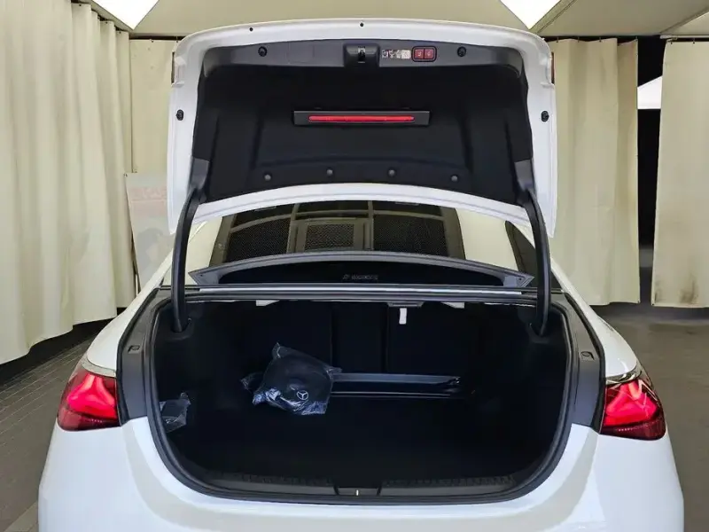 2024 Mercedes-Benz E-Класс с пробегом 6 275 км