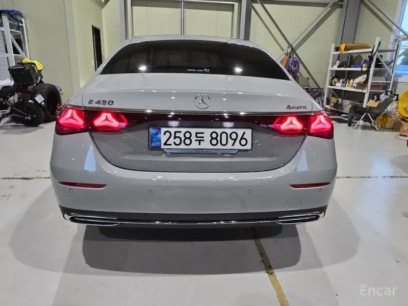 2025 Mercedes-Benz E-Класс с пробегом 6 921 км