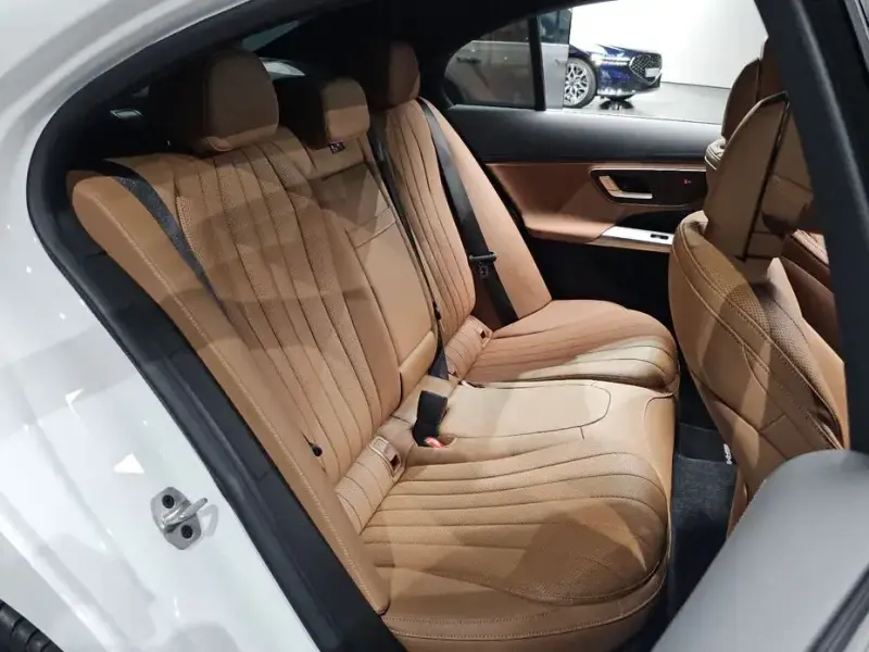 2025 Mercedes-Benz E-Класс с пробегом 2 817 км