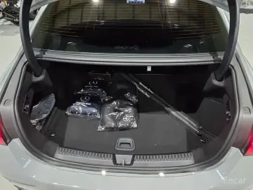 2025 Mercedes-Benz E-Класс с пробегом 6 921 км