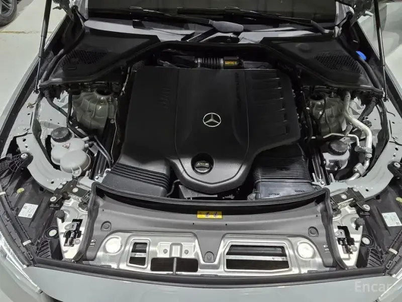 2025 Mercedes-Benz E-Класс с пробегом 6 921 км