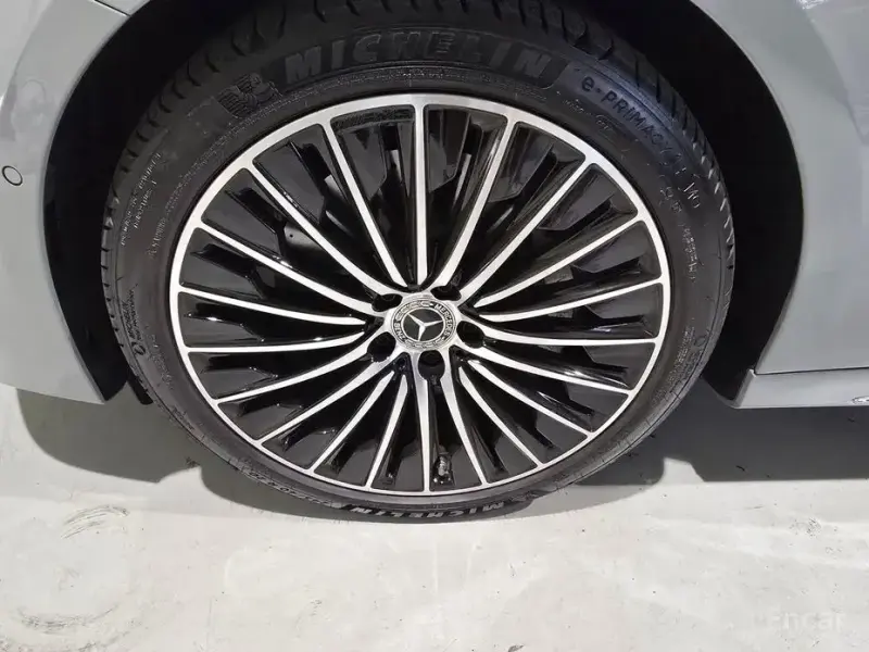 2025 Mercedes-Benz E-Класс с пробегом 6 921 км