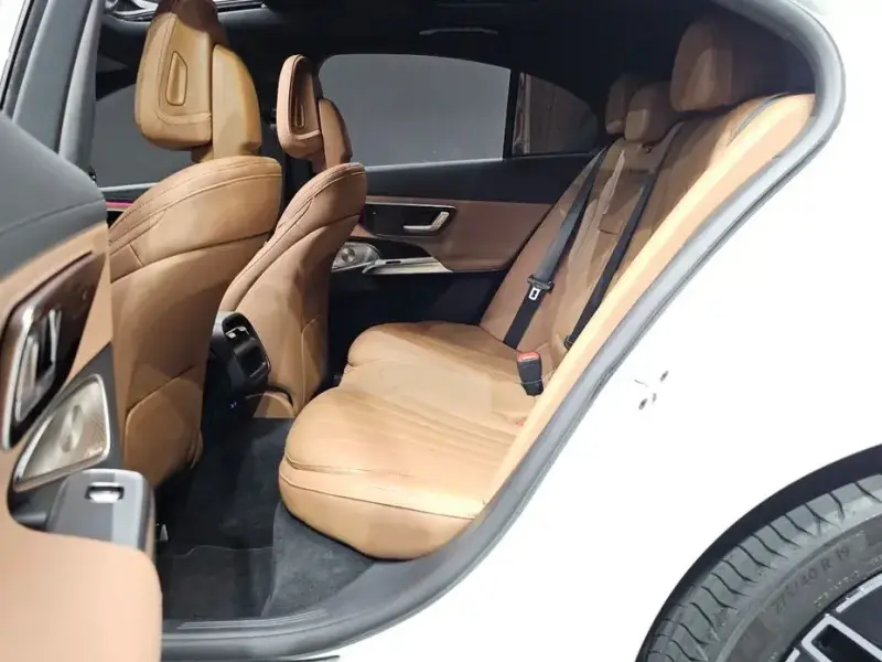 2025 Mercedes-Benz E-Класс с пробегом 2 817 км