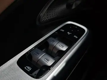 2025 Mercedes-Benz E-Класс с пробегом 2 817 км