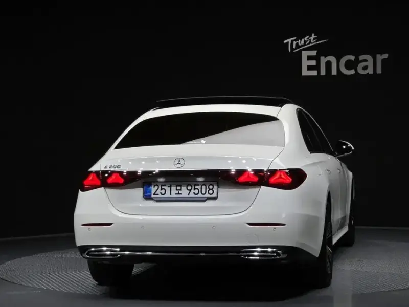2025 Mercedes-Benz E-Класс с пробегом 4 783 км