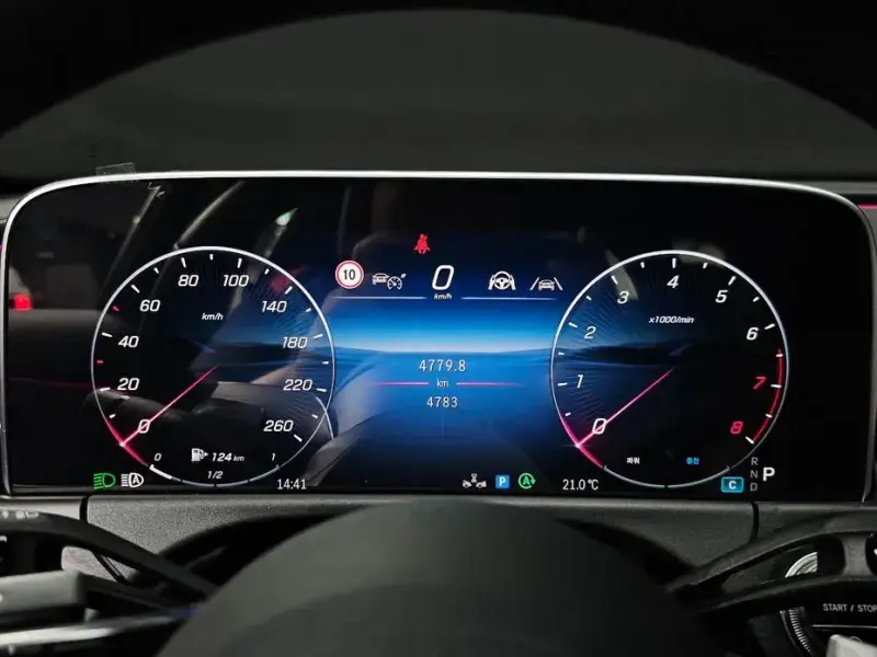 2025 Mercedes-Benz E-Класс с пробегом 4 783 км