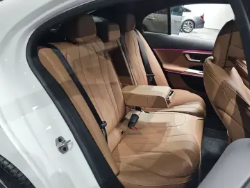 2025 Mercedes-Benz E-Класс с пробегом 4 783 км