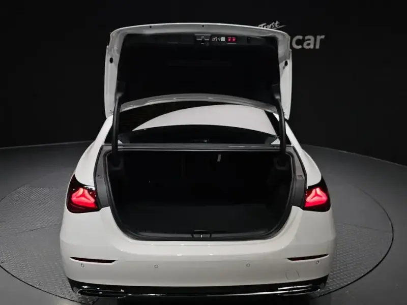 2025 Mercedes-Benz E-Класс с пробегом 4 783 км