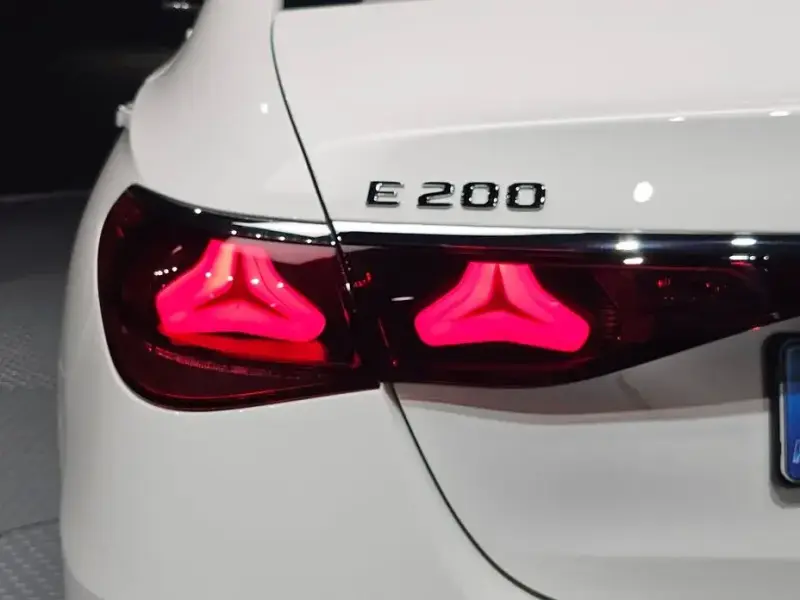 2025 Mercedes-Benz E-Класс с пробегом 4 783 км