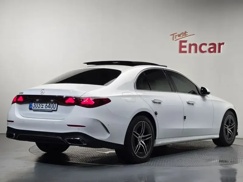 2025 Mercedes-Benz E-Класс с пробегом 11 997 км