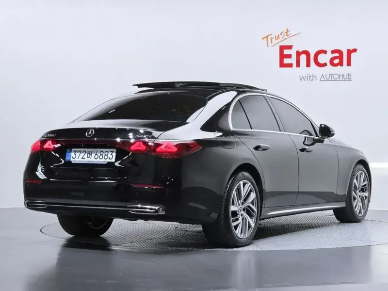 2024 Mercedes-Benz E-Класс с пробегом 14 269 км