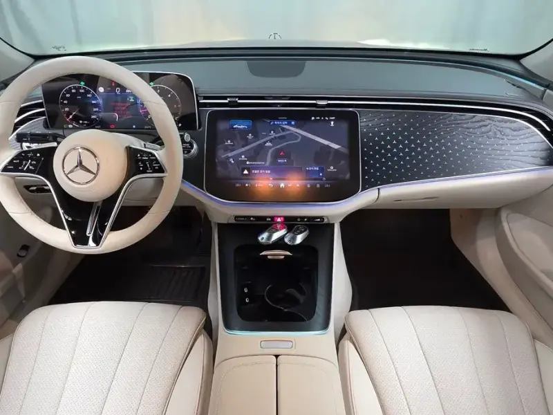 2024 Mercedes-Benz E-Класс с пробегом 14 269 км