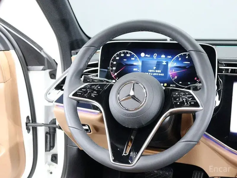2025 Mercedes-Benz E-Класс с пробегом 4 992 км