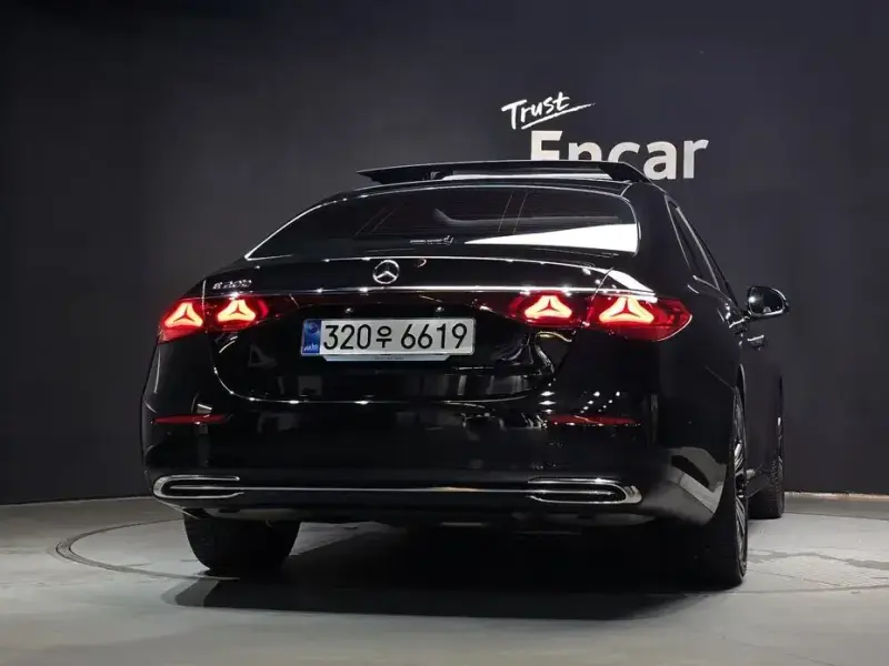2025 Mercedes-Benz E-Класс с пробегом 10 840 км