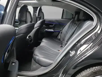 2025 Mercedes-Benz E-Класс с пробегом 10 840 км