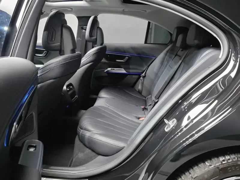 2025 Mercedes-Benz E-Класс с пробегом 10 840 км